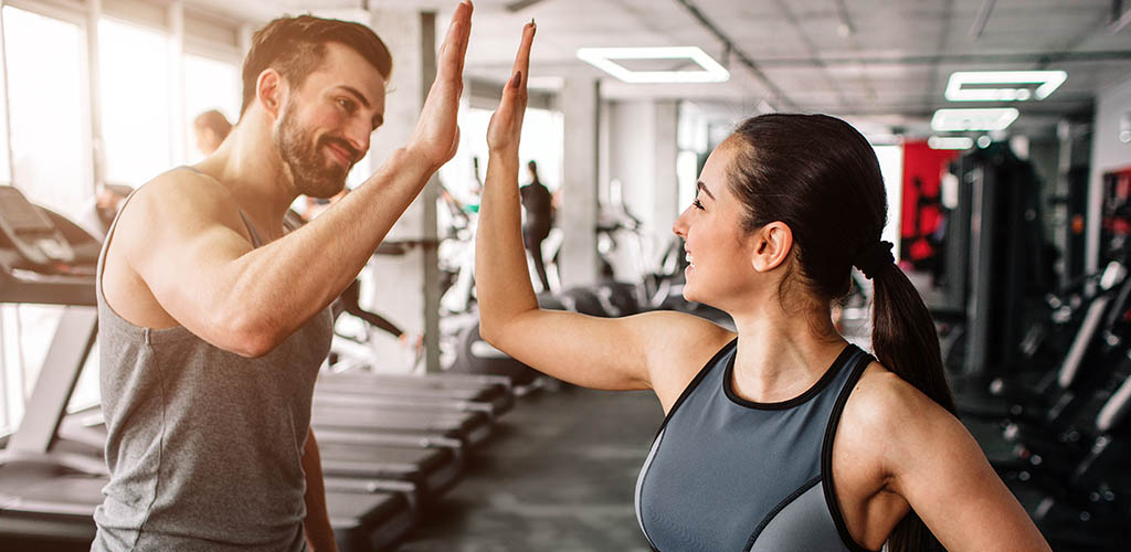 How To Hit On A Girl At The Gym (In 7 Simple Steps)
